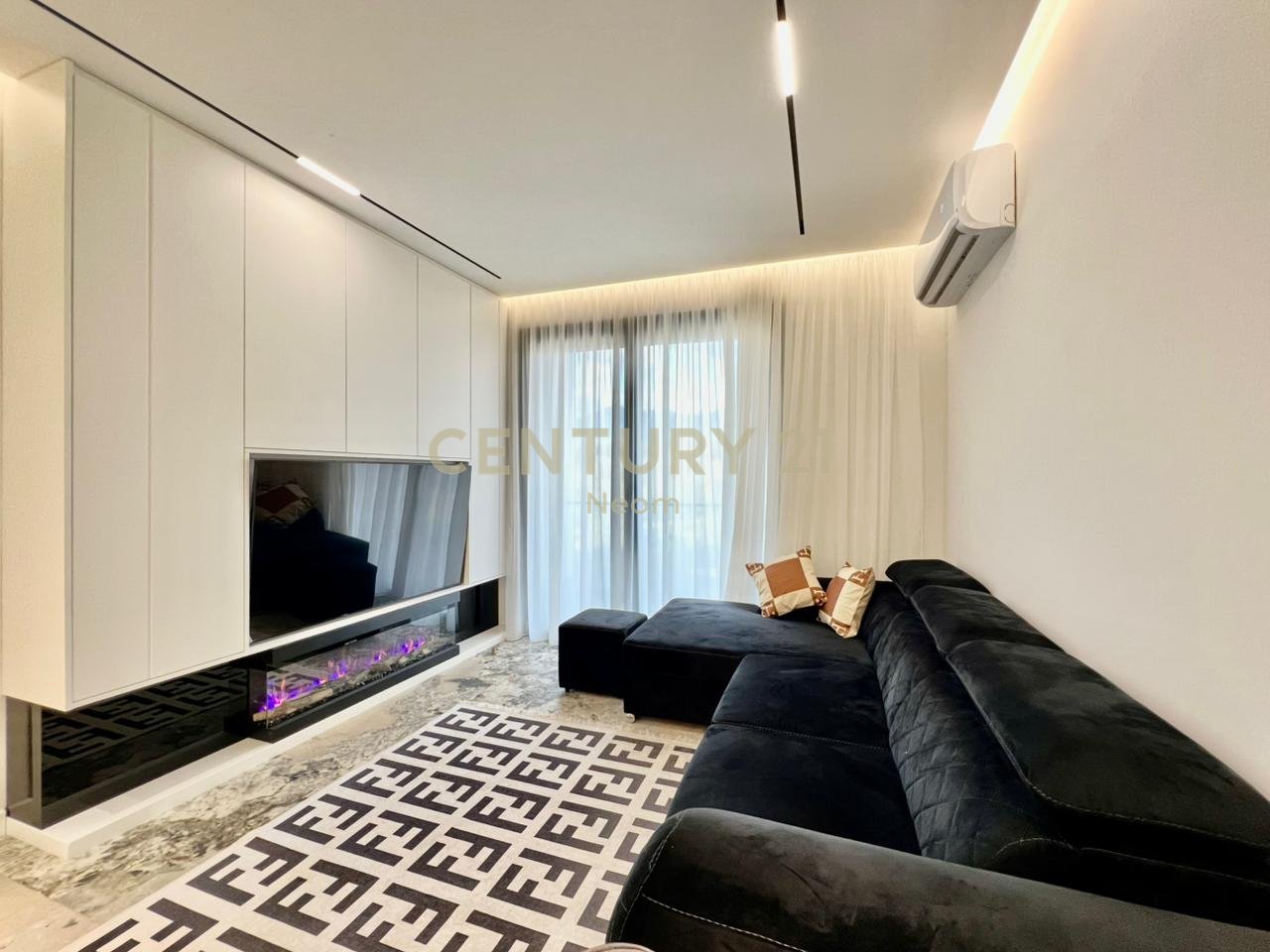 QIRA, APARTAMENT DELUXE 1+1 me POST PARKIMI & PAMJE‼️