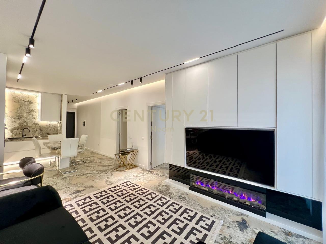 QIRA, APARTAMENT DELUXE 1+1 me POST PARKIMI & PAMJE‼️