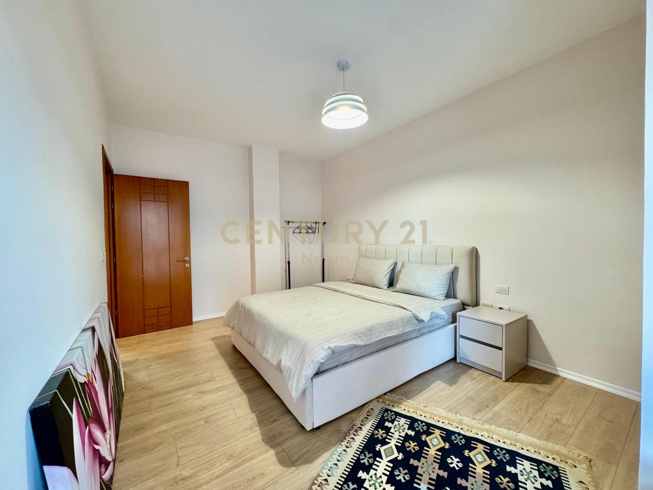 QIRA, APARTAMENT MODERN 1+1, RRUGA KAVAJËS‼️