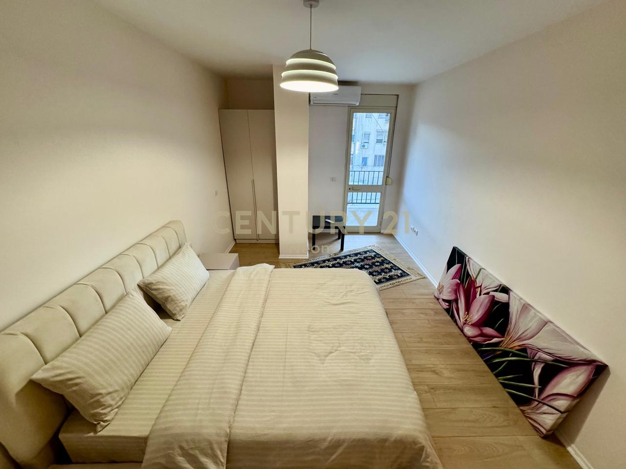 QIRA, APARTAMENT MODERN 1+1, RRUGA KAVAJËS‼️
