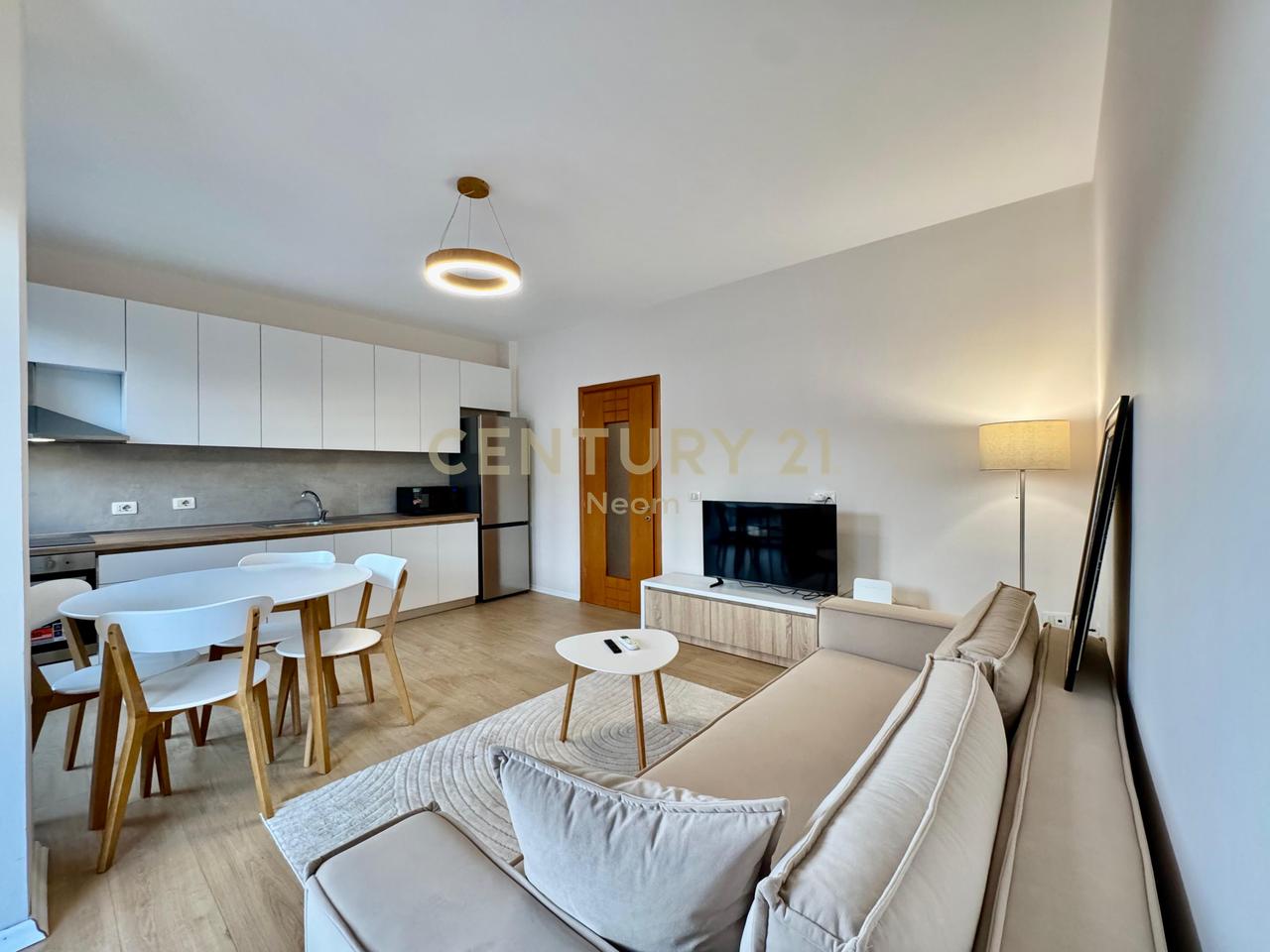 QIRA, APARTAMENT MODERN 1+1, RRUGA KAVAJËS‼️