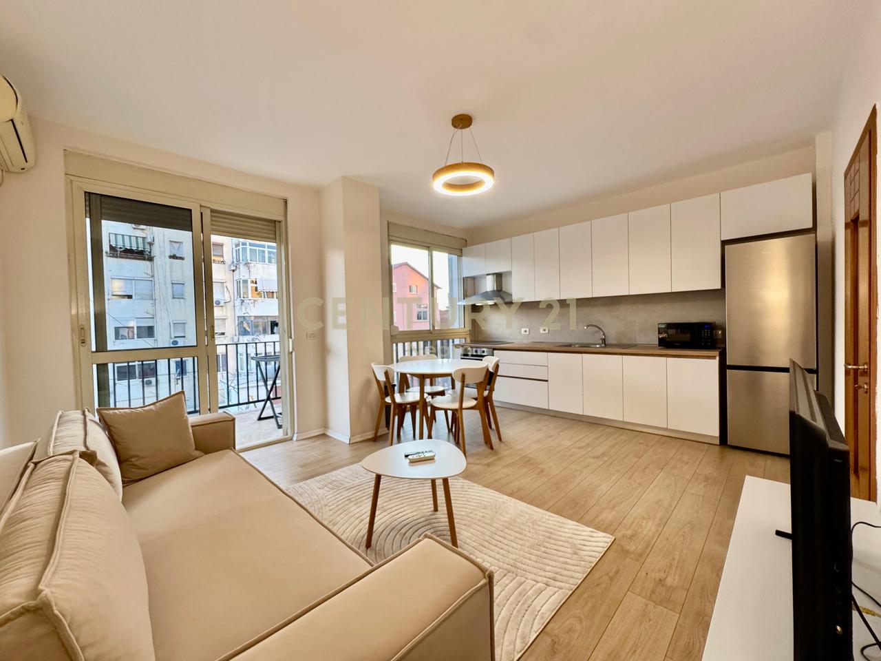 QIRA, APARTAMENT MODERN 1+1, RRUGA KAVAJËS‼️