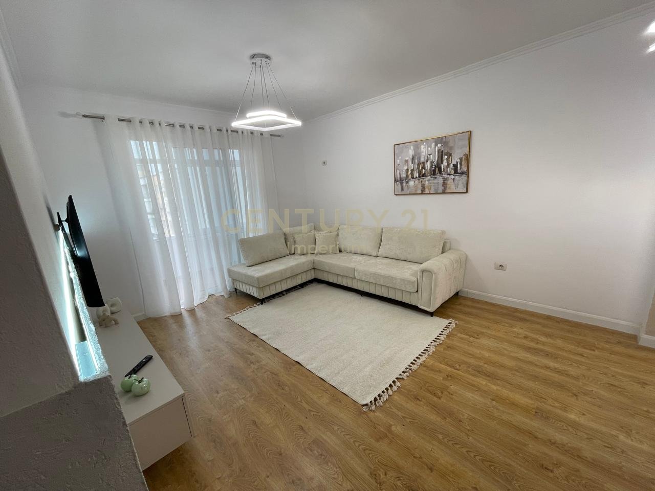 Jepet per shitje apartament 1+1 në Astir!