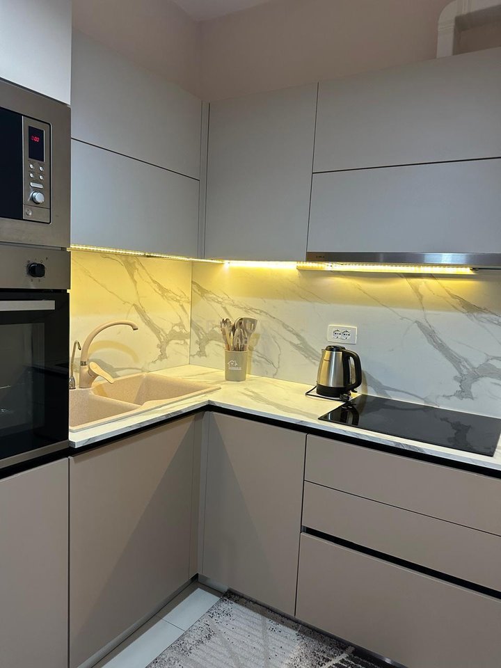 Apartament 1+1 me Oborr privat & 2 Poste Parkimi | Vala Mar, Hamallaj