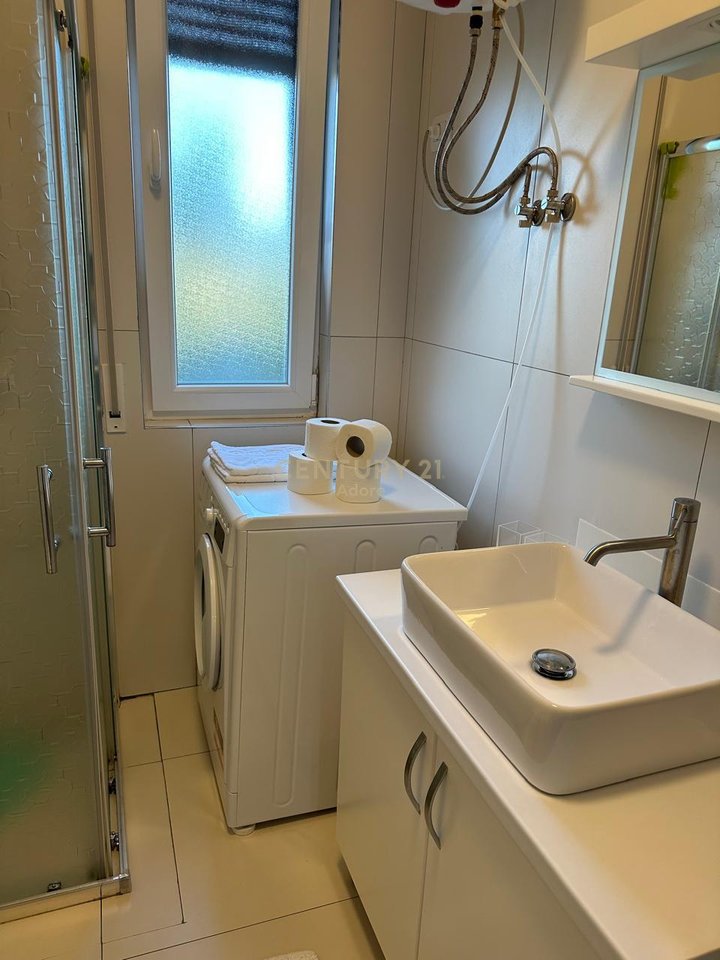 Apartament 1+1 me Oborr privat & 2 Poste Parkimi | Vala Mar, Hamallaj