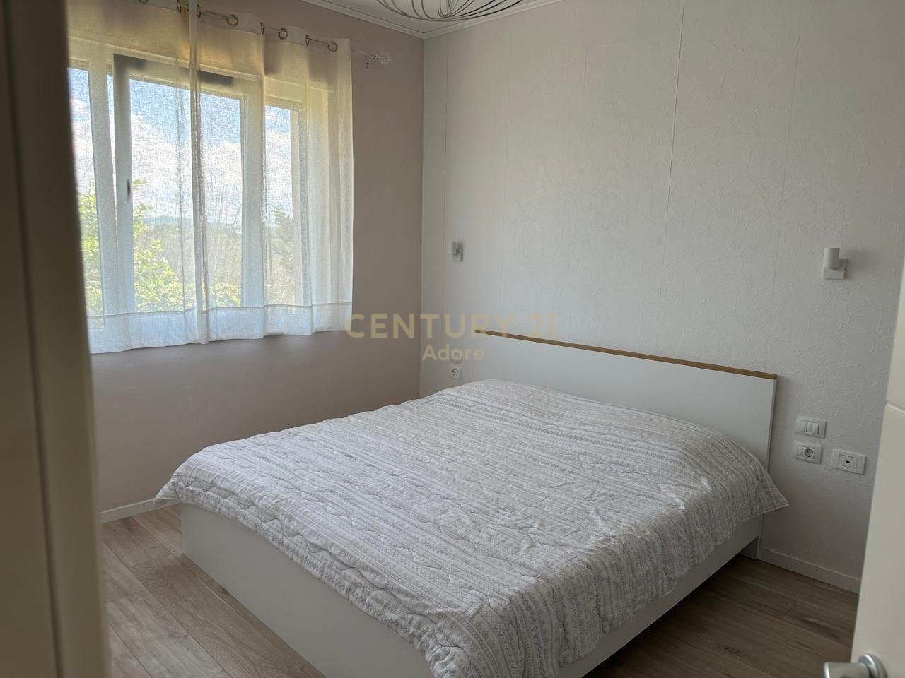 Apartament 1+1 me Oborr privat & 2 Poste Parkimi | Vala Mar, Hamallaj