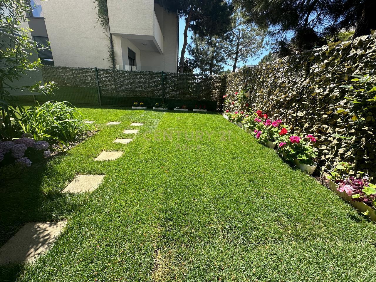 Apartament 1+1 me Oborr privat & 2 Poste Parkimi | Vala Mar, Hamallaj