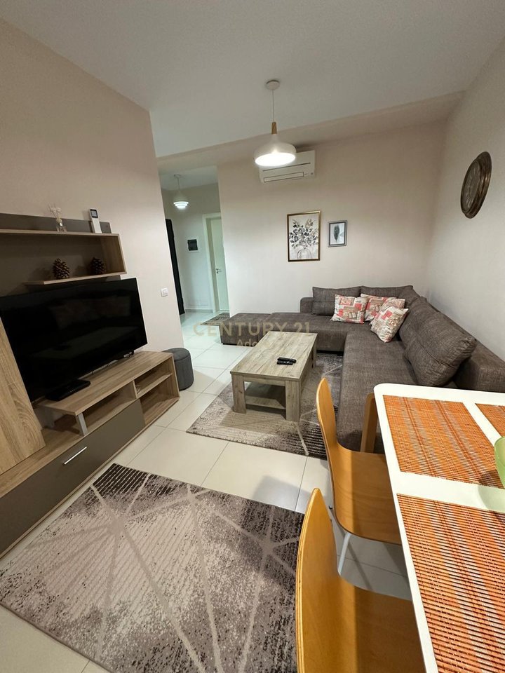 Apartament 1+1 me Oborr privat & 2 Poste Parkimi | Vala Mar, Hamallaj