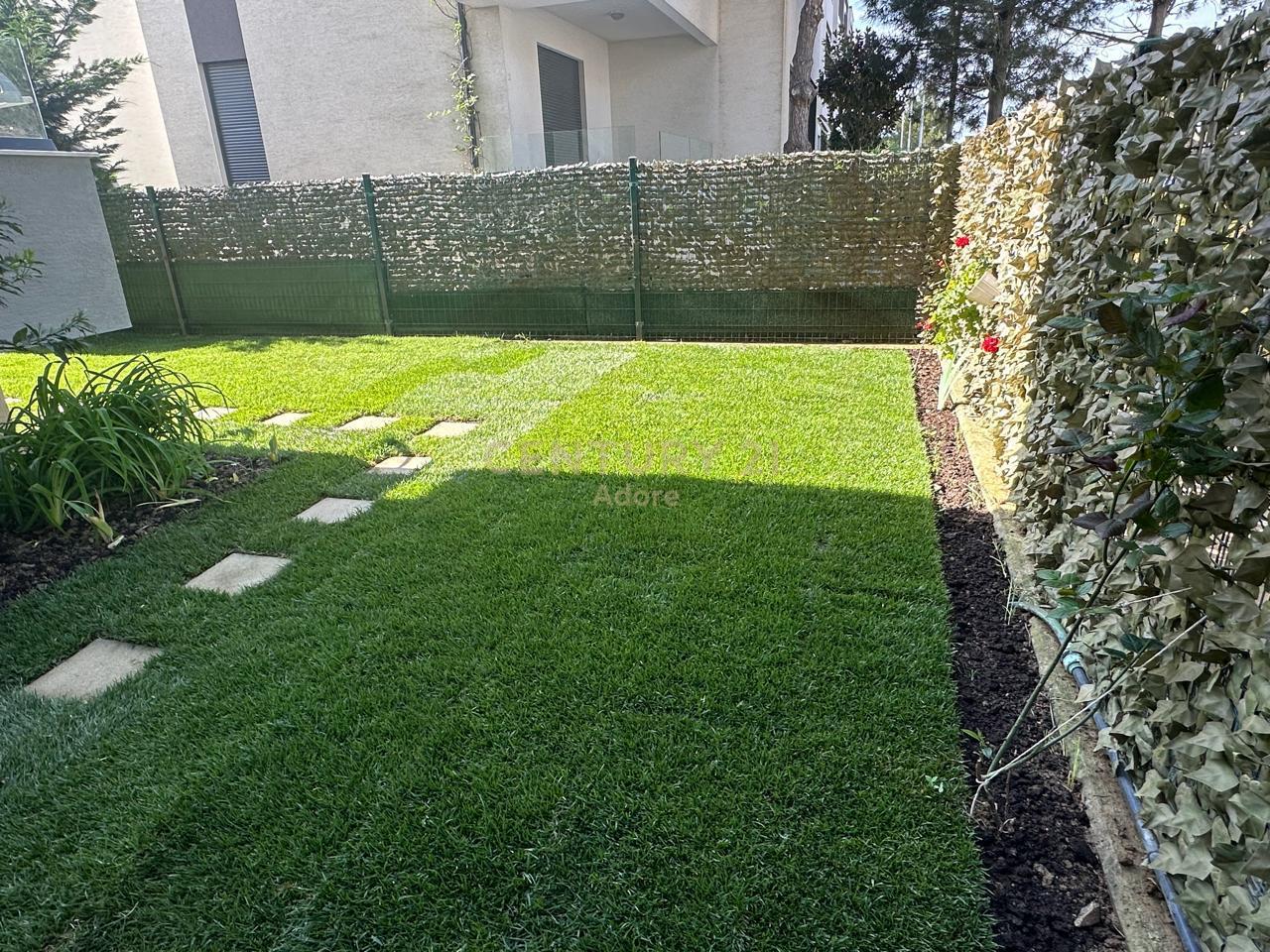 Apartament 1+1 me Oborr privat & 2 Poste Parkimi | Vala Mar, Hamallaj
