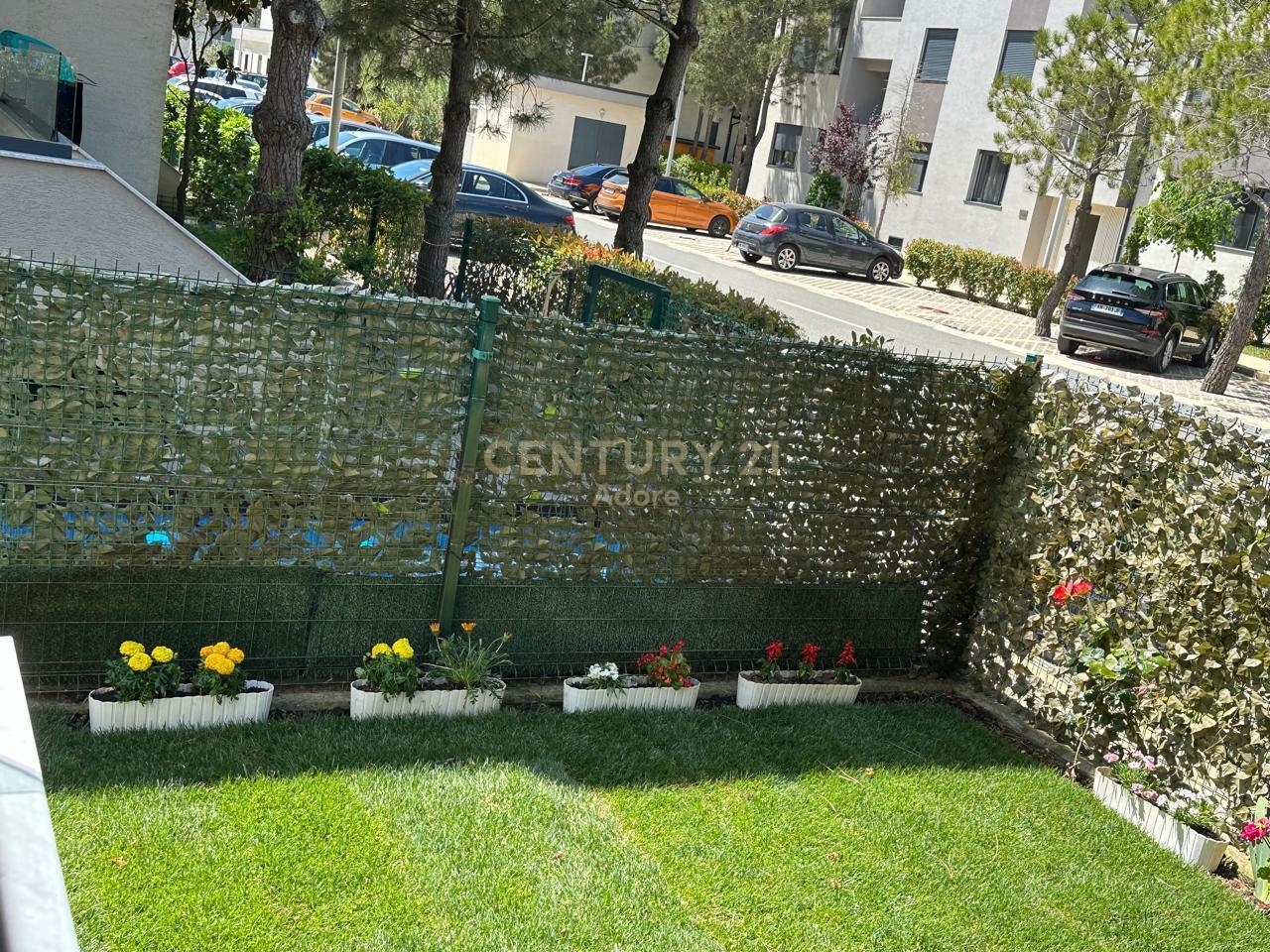 Apartament 1+1 me Oborr privat & 2 Poste Parkimi | Vala Mar, Hamallaj