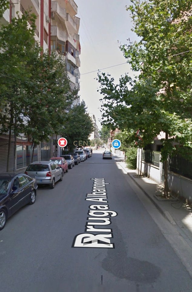 AMBIENT KOMERCIAL PER SHITJE TE ISH HIPOTEKA!!!