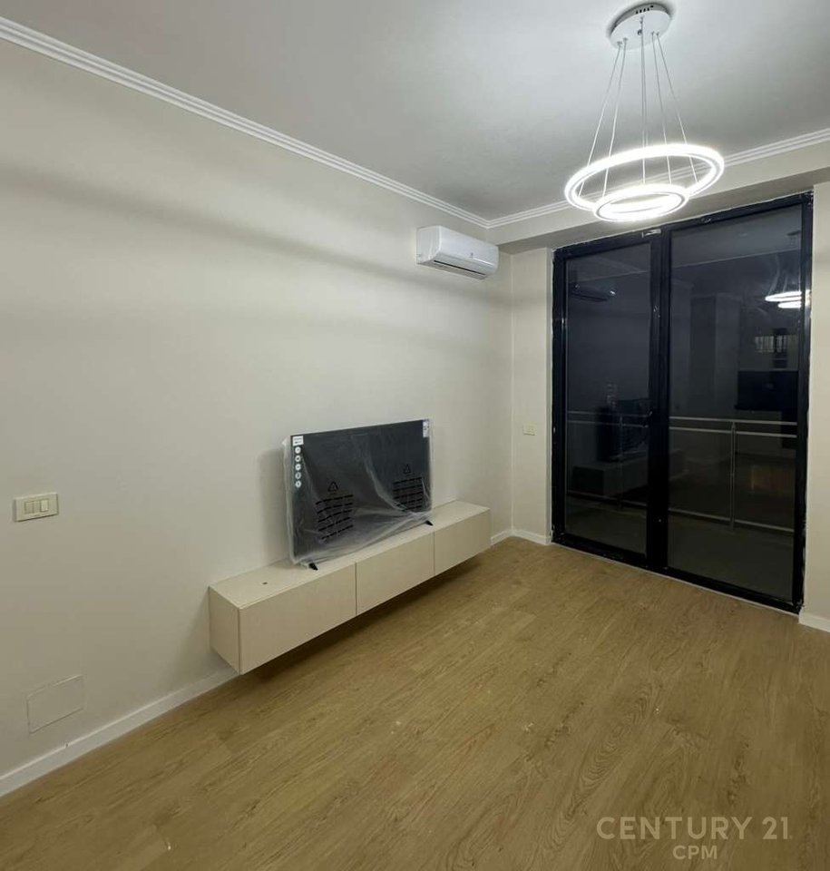 APARTAMENT 2+1+POST PARKIMI ME QIRA TEK GOLDEN TOWER RESIDENCE !