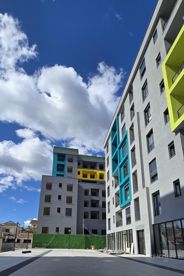APARTAMENT 1+1 NE UNAZEN E RE PASKUQAN!