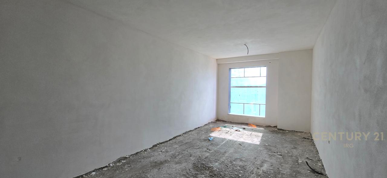 APARTAMENT 1+1 NE UNAZEN E RE PASKUQAN!