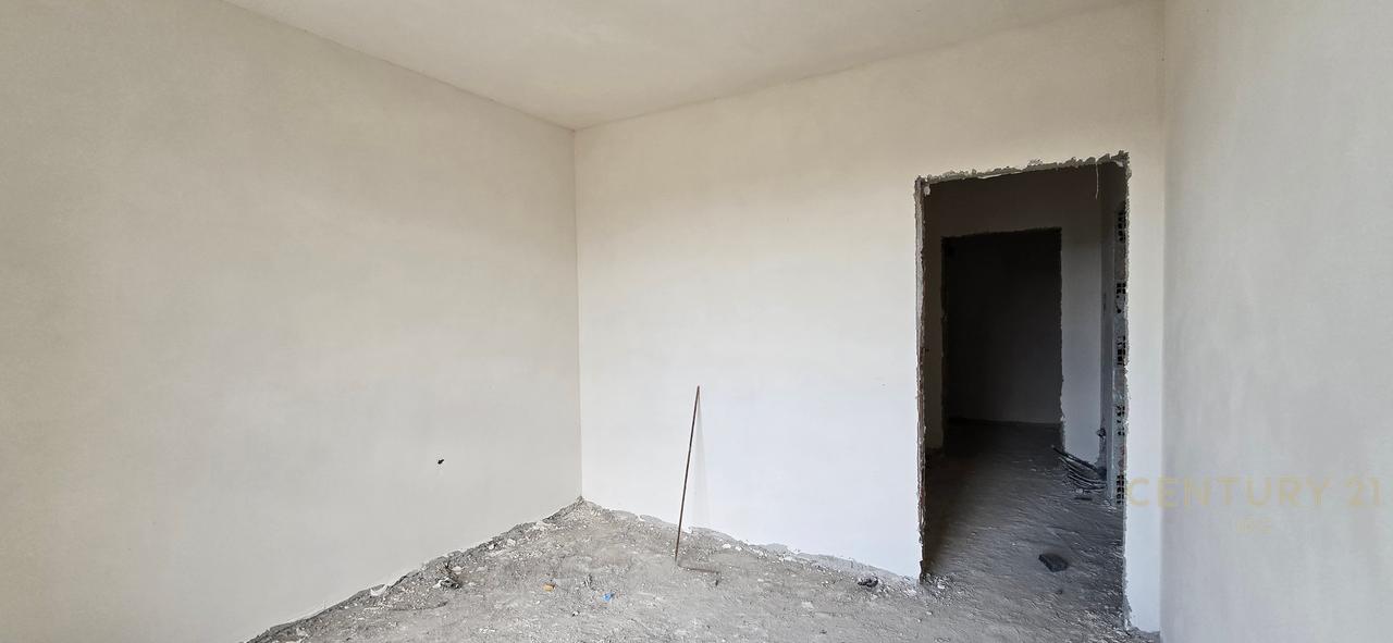 APARTAMENT 1+1 NE UNAZEN E RE PASKUQAN!