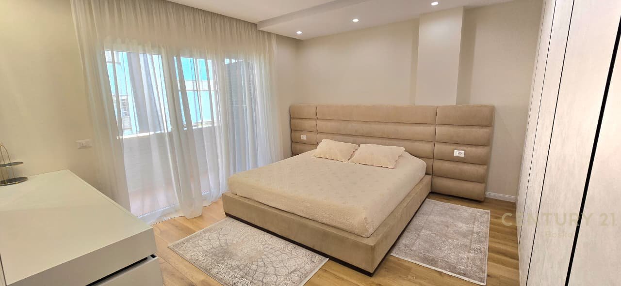 Appartamento Shesim 2+1+2 con tre balconi + parcheggio al Lago Secco!