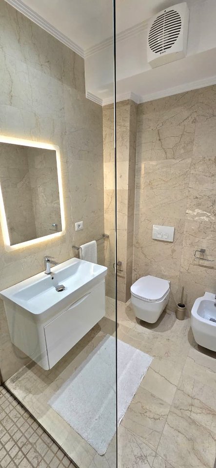 Appartamento Shesim 2+1+2 con tre balconi + parcheggio al Lago Secco!