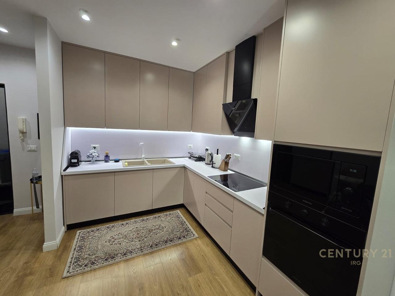 Jepet me qira apartament 2+1 ne Ish Bllok!