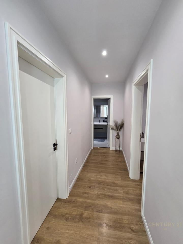 Jepet me qira apartament 2+1 ne Ish Bllok!