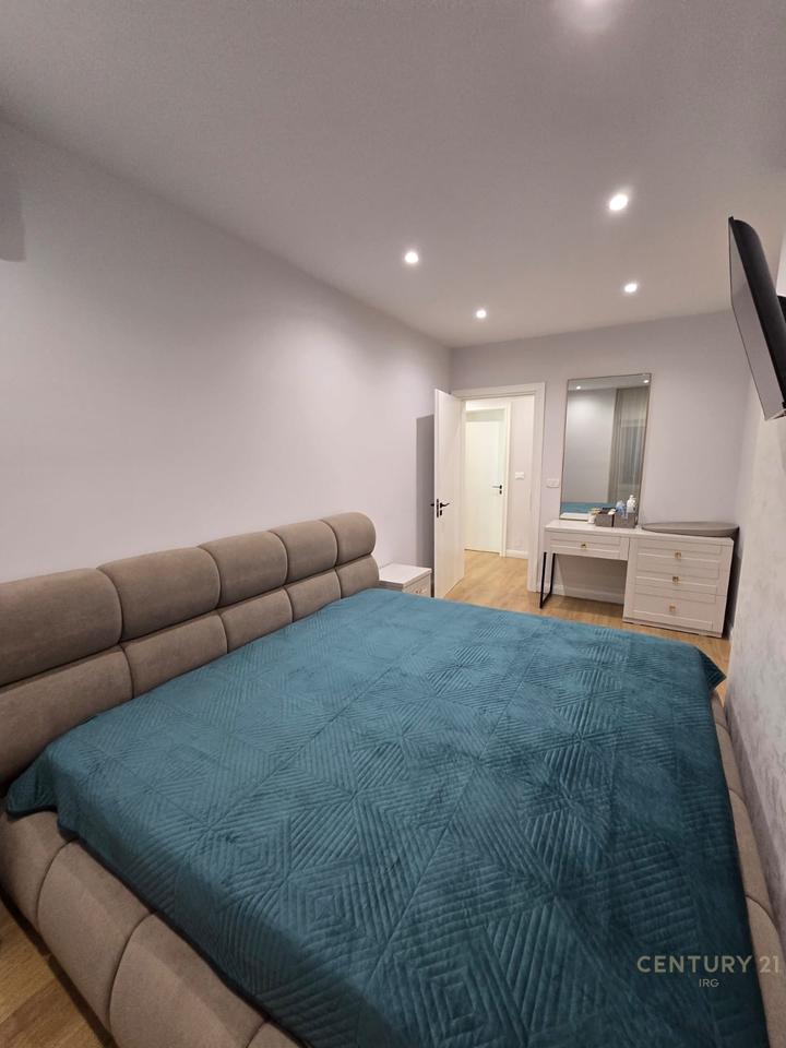 Jepet me qira apartament 2+1 ne Ish Bllok!