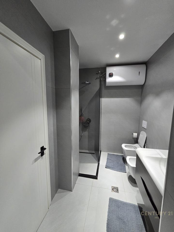 Jepet me qira apartament 2+1 ne Ish Bllok!