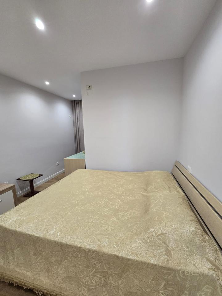 Jepet me qira apartament 2+1 ne Ish Bllok!