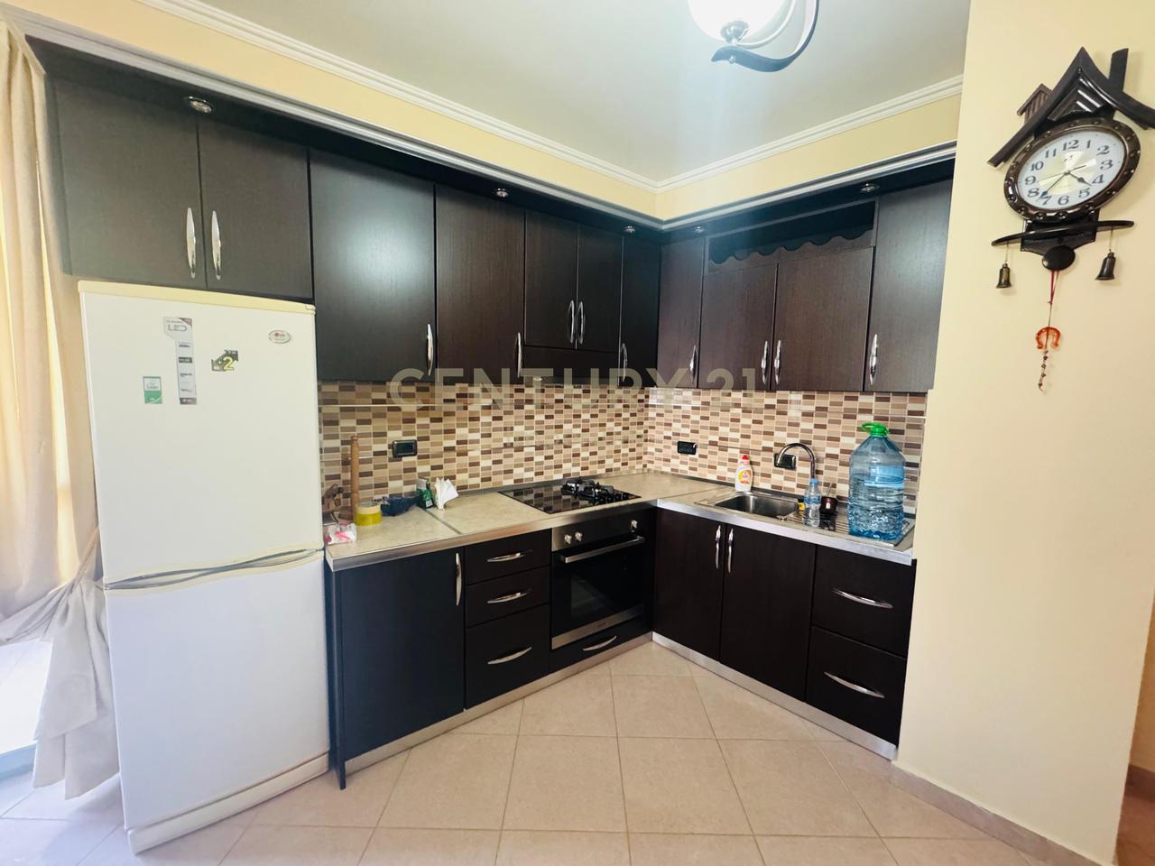Jepet me qira Apartament 2+1+2, Misto Mame