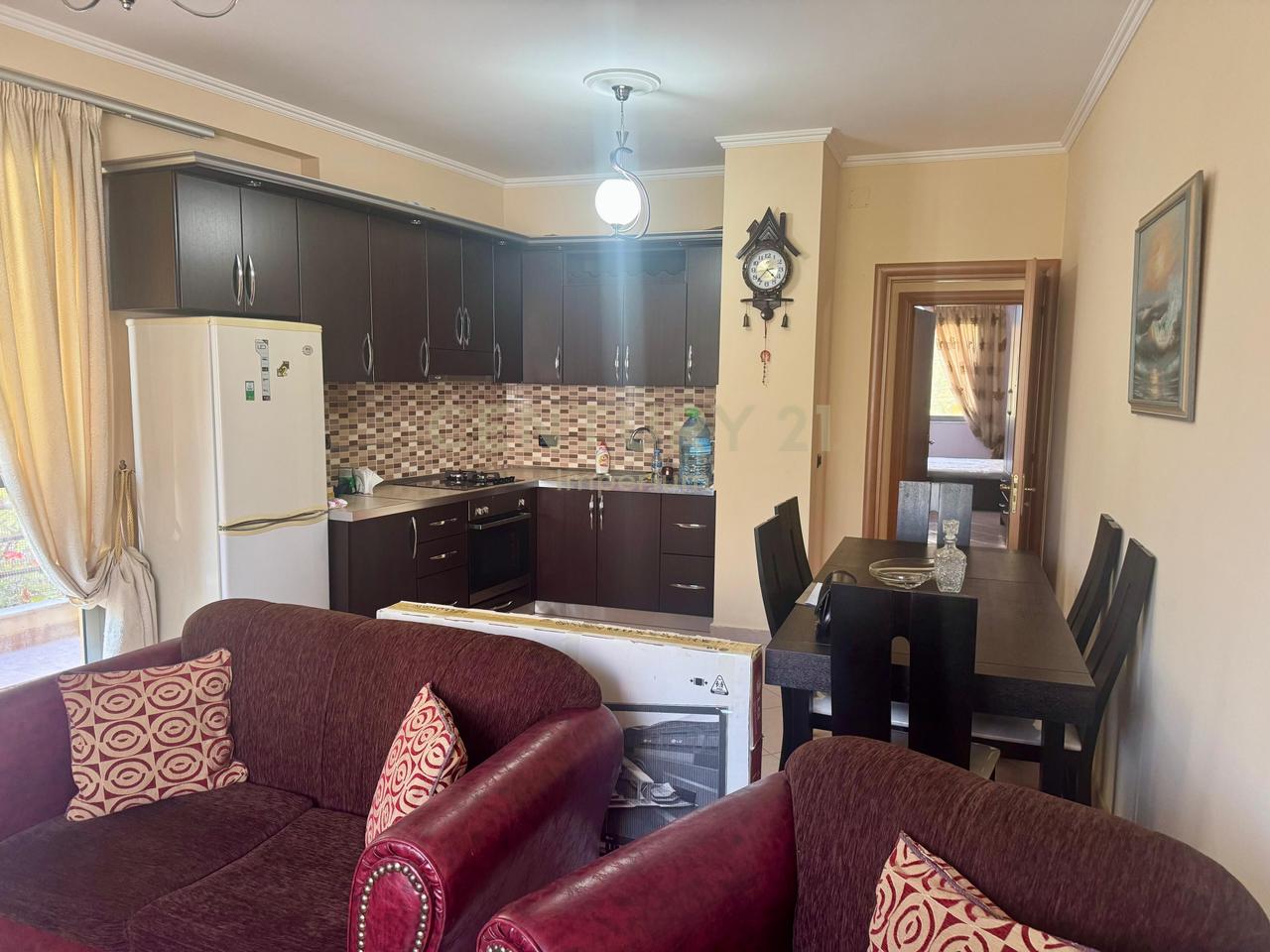 Jepet me qira Apartament 2+1+2, Misto Mame
