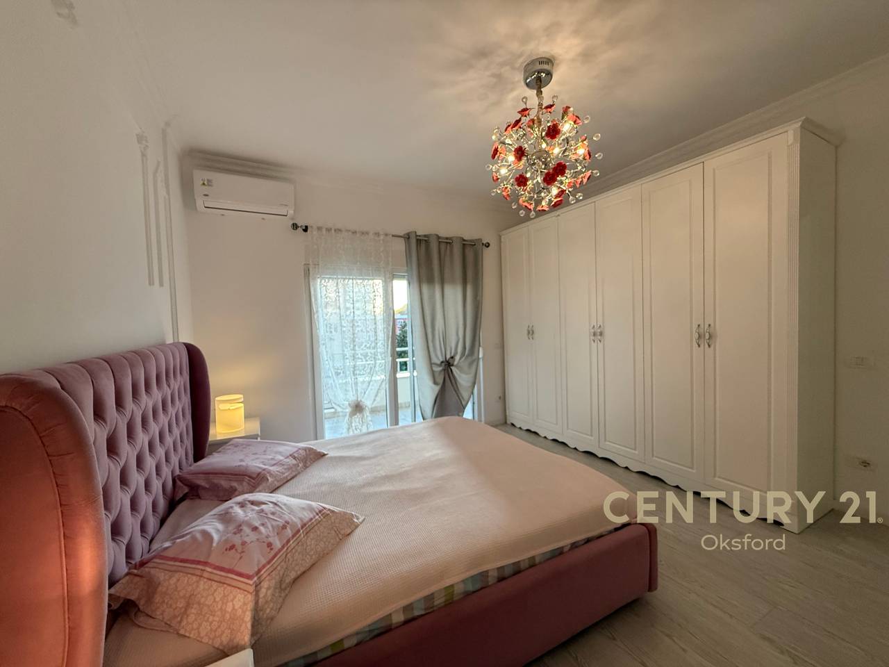 Japim me qira apartament modern 3+1+2, tek Ambasada Amerikane!