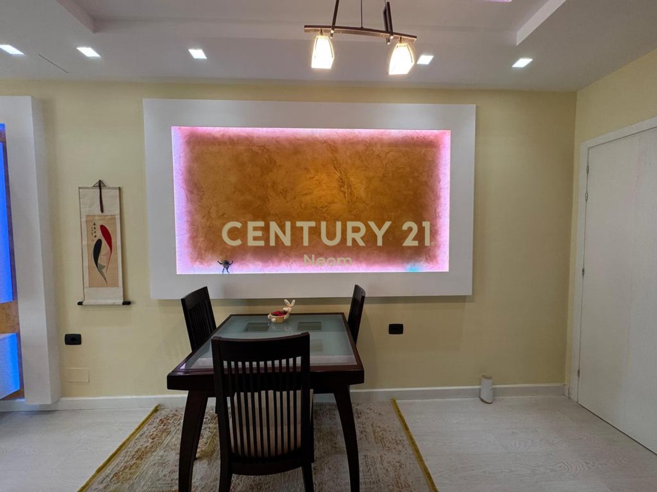 JEPET PER QIRA, APARTAMENT 2+1 TEK KOMUNA E PARISIT!