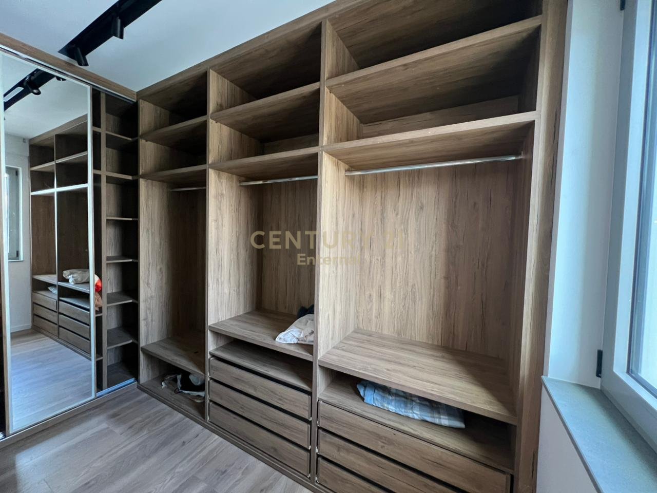 Apartment 2+1 for sale at Aviation Field