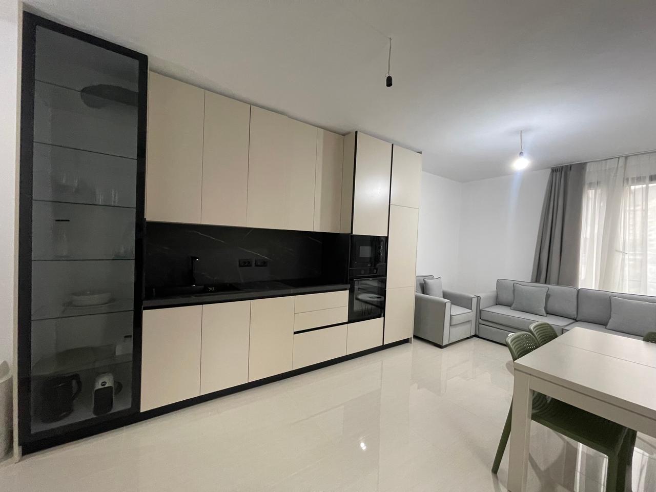 SARANDË, APPARTAMENTO 1+1 IN VENDITA DIETRO L'HOTEL BUTRINT