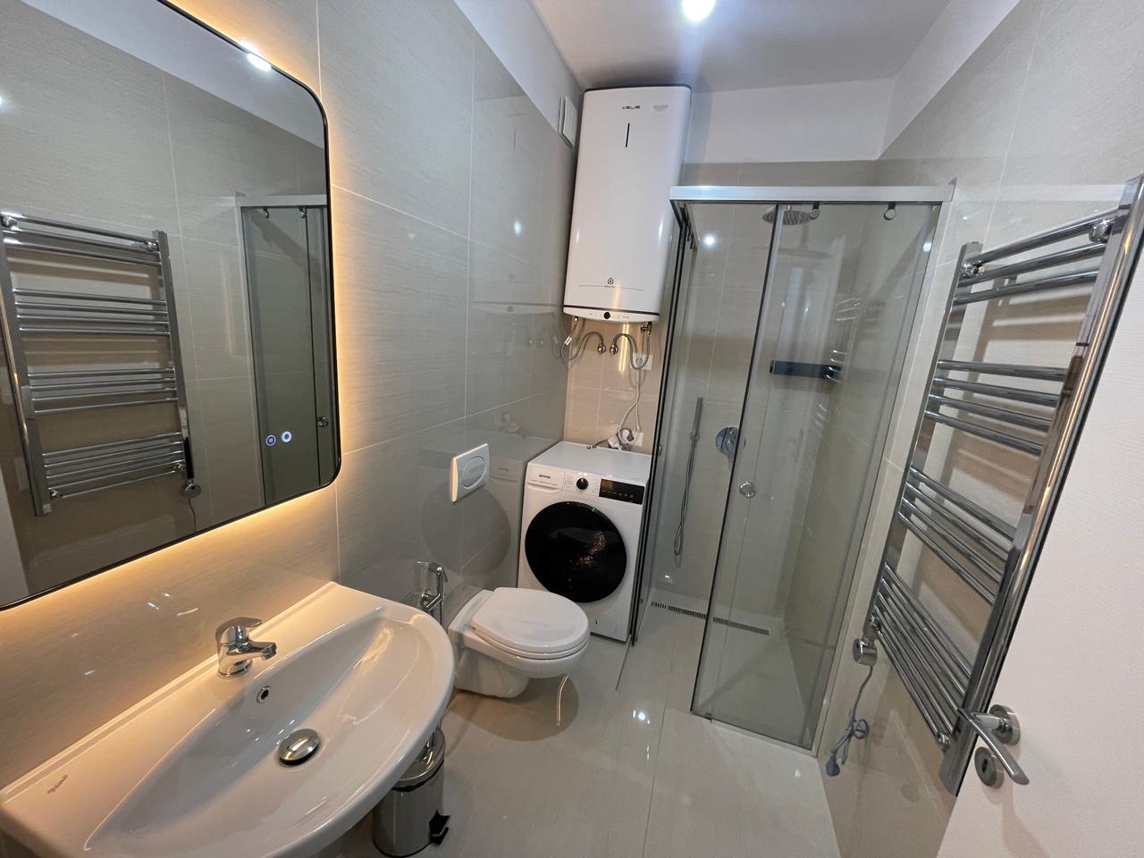 SARANDË, APPARTAMENTO 1+1 IN VENDITA DIETRO L'HOTEL BUTRINT