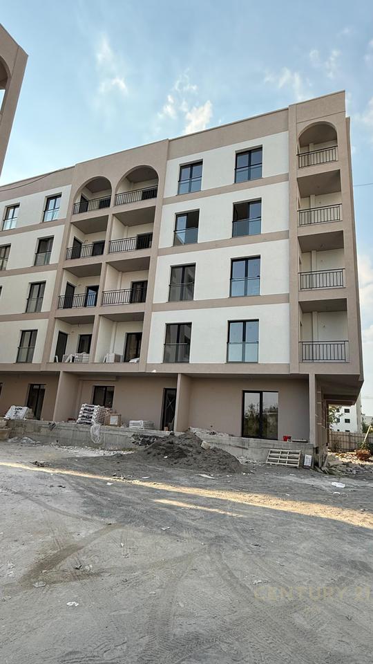 SHITET APARTAMENT 1+1 ME PAMJE PISHINE!GOLEM!