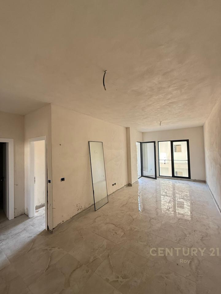 SHITET APARTAMENT 1+1 ME PAMJE PISHINE!GOLEM!