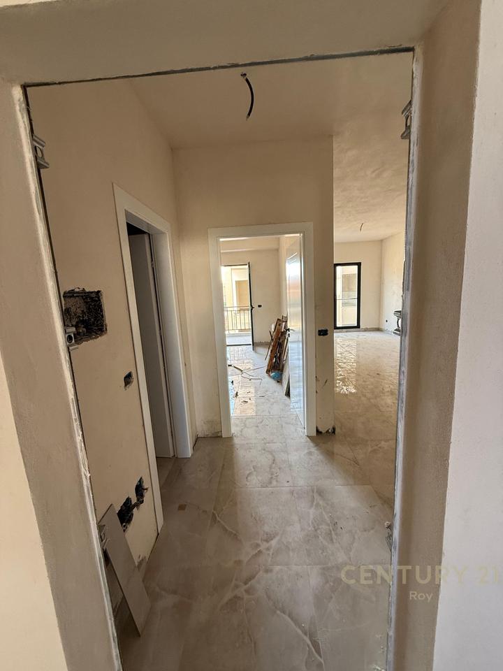 SHITET APARTAMENT 1+1 ME PAMJE PISHINE!GOLEM!