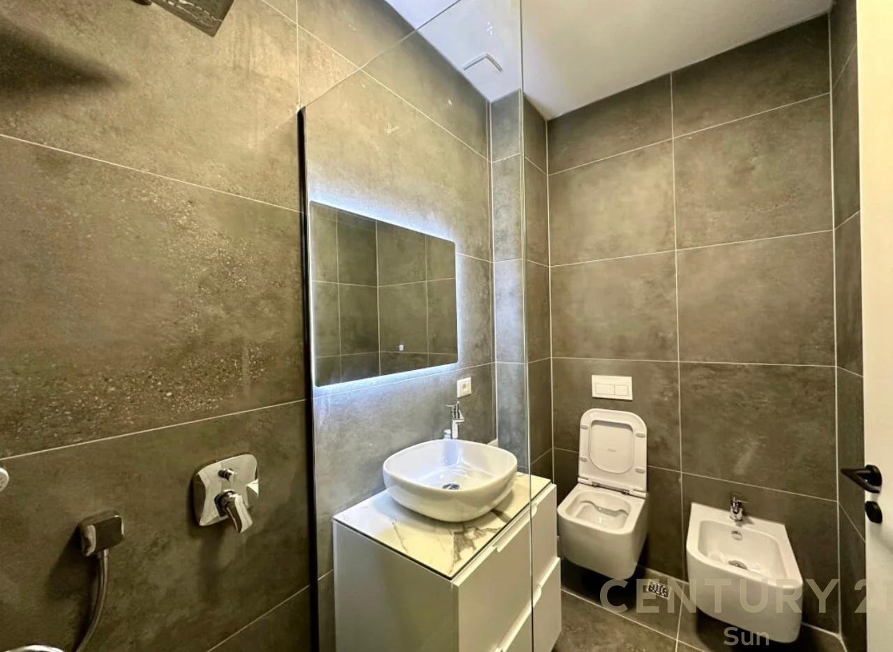 APARTAMENT 2+1+POST PARKIMI PER QIRA TEK LIQENI I THATE!