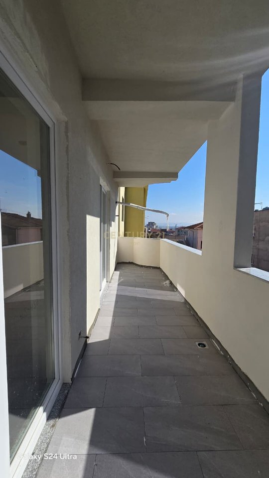 2+1 Apartment for Sale in Durrës with Parking Spot and Storage!