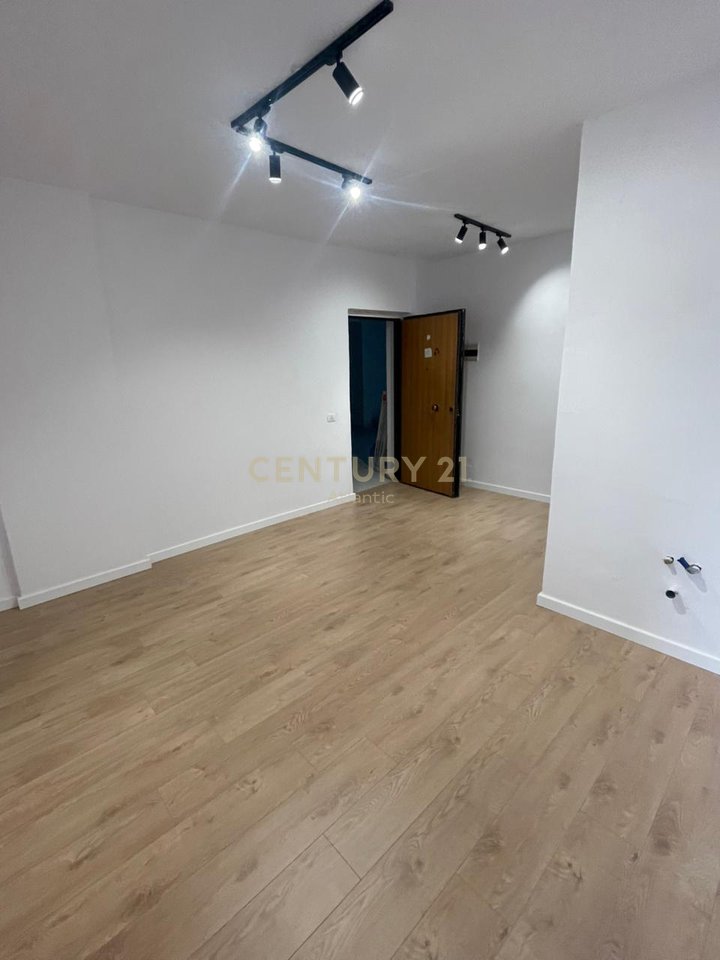 SHITET APARTAMENT 1+1 PLAZH HEKURUDHA !