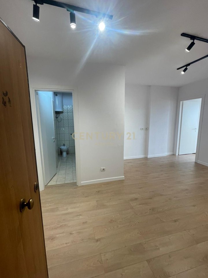 SHITET APARTAMENT 1+1 PLAZH HEKURUDHA !