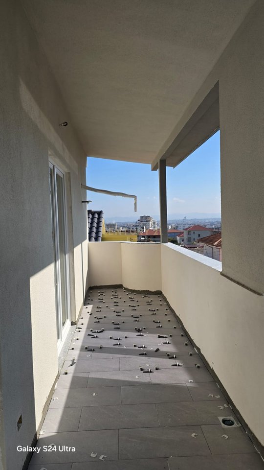 2+1 Apartment for Sale in Durrës with Parking Spot and Storage!