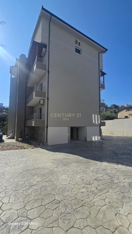 1+1 Apartment for Sale in Durrës with Parking Space and Storage!