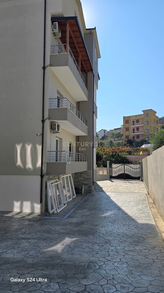 1+1 Apartment for Sale in Durrës with Parking Space and Storage!