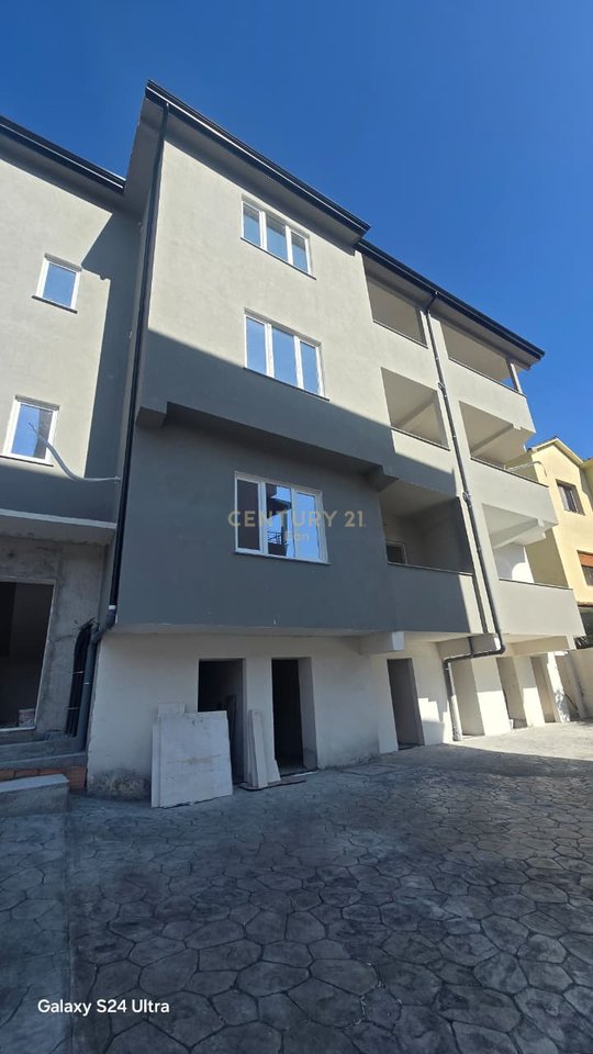 3+1 Apartment for Sale in Durrës with Parking Space and Storage