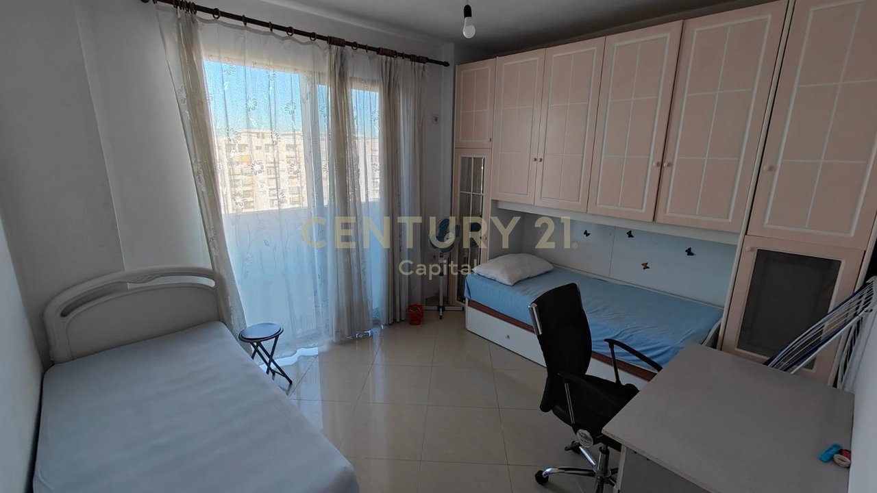 Apartament 2+1+2 për shitje në Zonën e Astirit, Tiranë