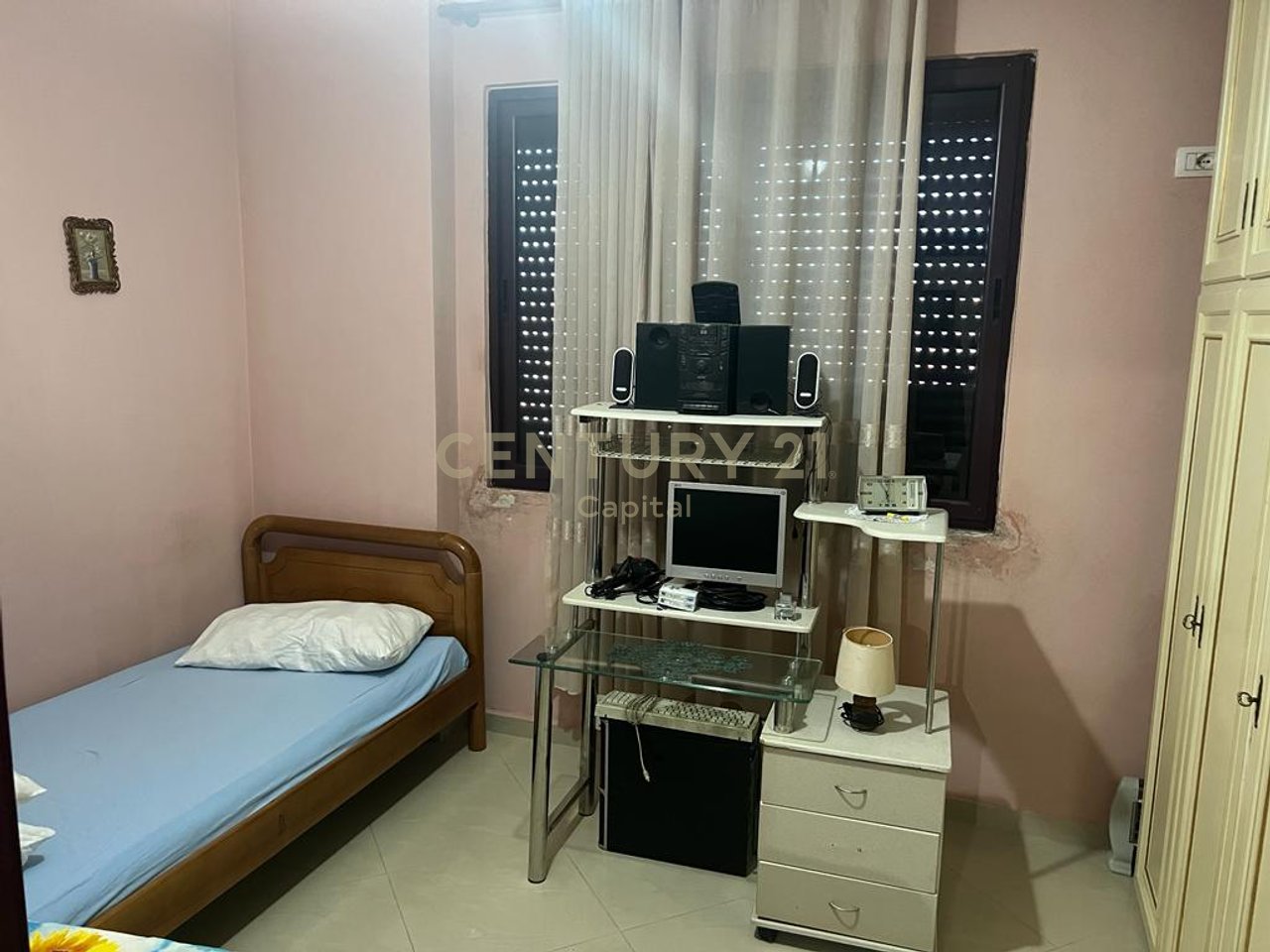 Apartament 2+1+2 për shitje në Zonën e Astirit, Tiranë