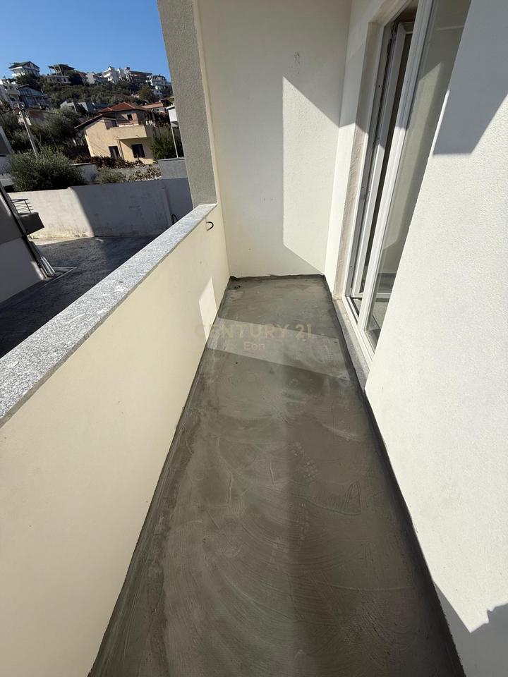 Apartament 1+1 në Shitje në Durrës me Post Parkimi dhe Depo !