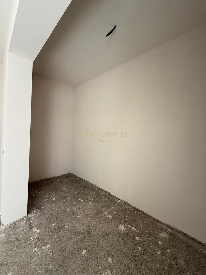 Apartament 1+1 në Shitje në Durrës me Post Parkimi dhe Depo !