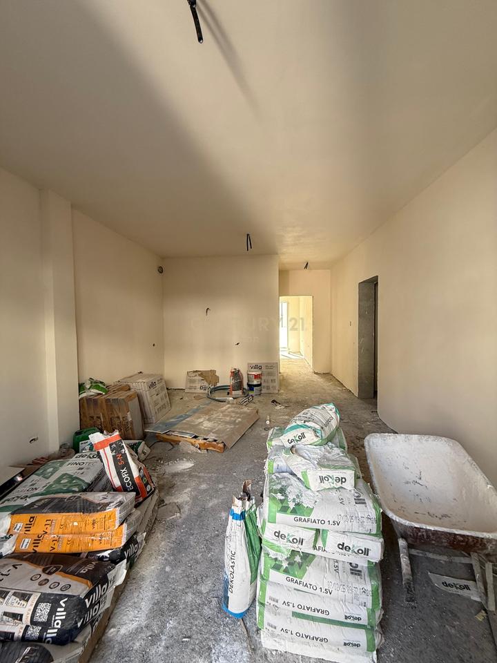 Apartament 1+1 në Shitje në Durrës me Post Parkimi dhe Depo !