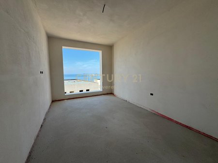 UJI I FTOHTE, SHESIM APARTAMENT 3+1+2